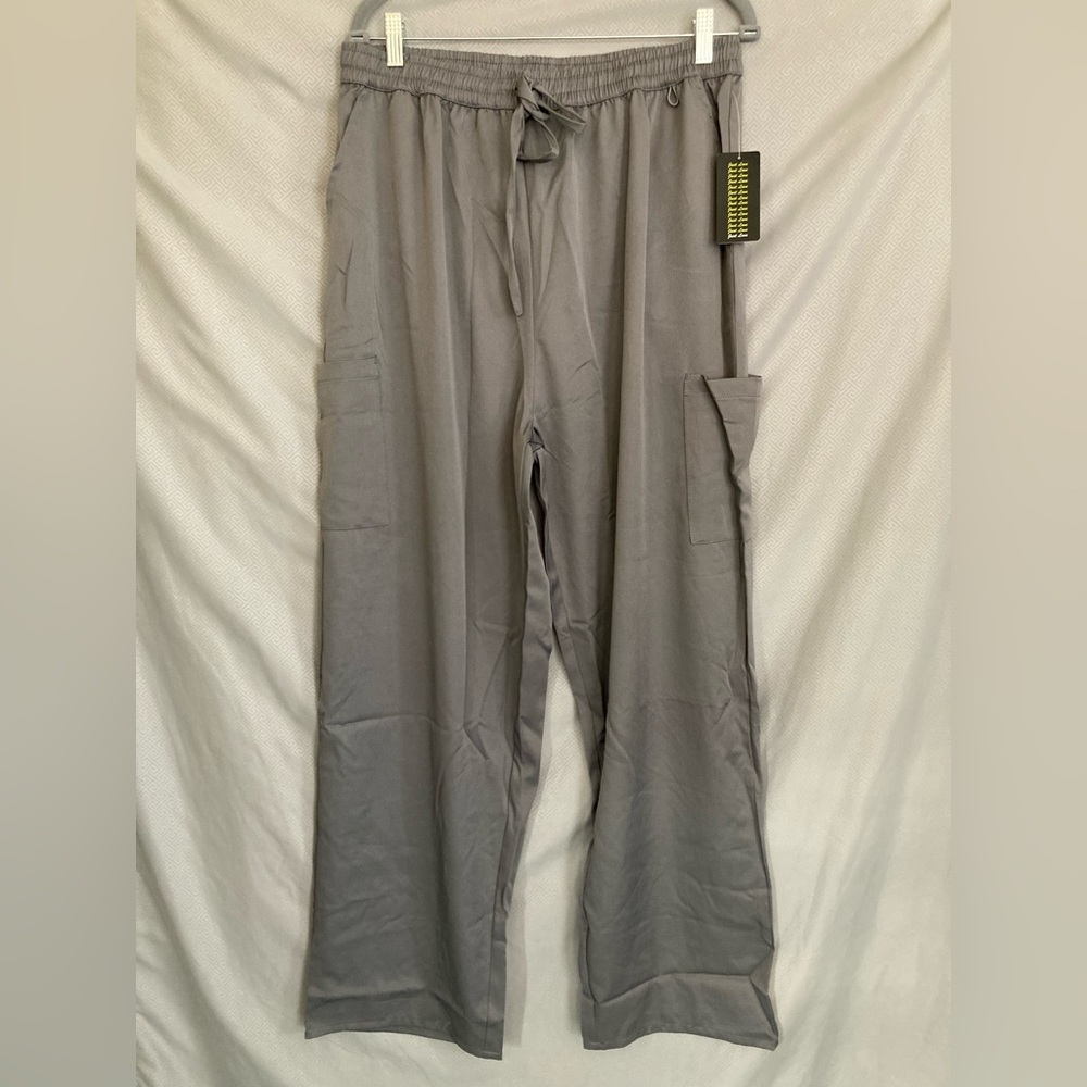 Just Love | NWT Women’s Cargo Wide Leg Scrub Pants - Picture 2 of 4